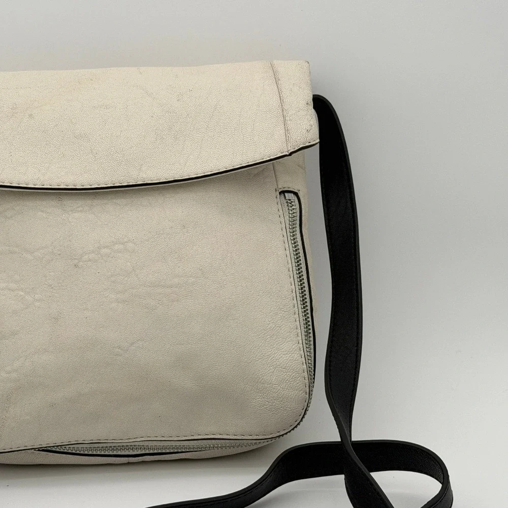 Vince Camuto Cream Leather Crossbody Bag Flap Satchel Handbag‎ Purse